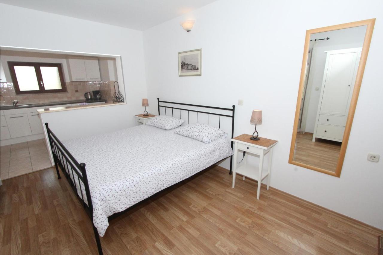 Apartments Mirela Rovinj Ngoại thất bức ảnh
